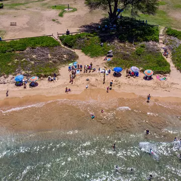 A beach along south Maui. Shutterstock