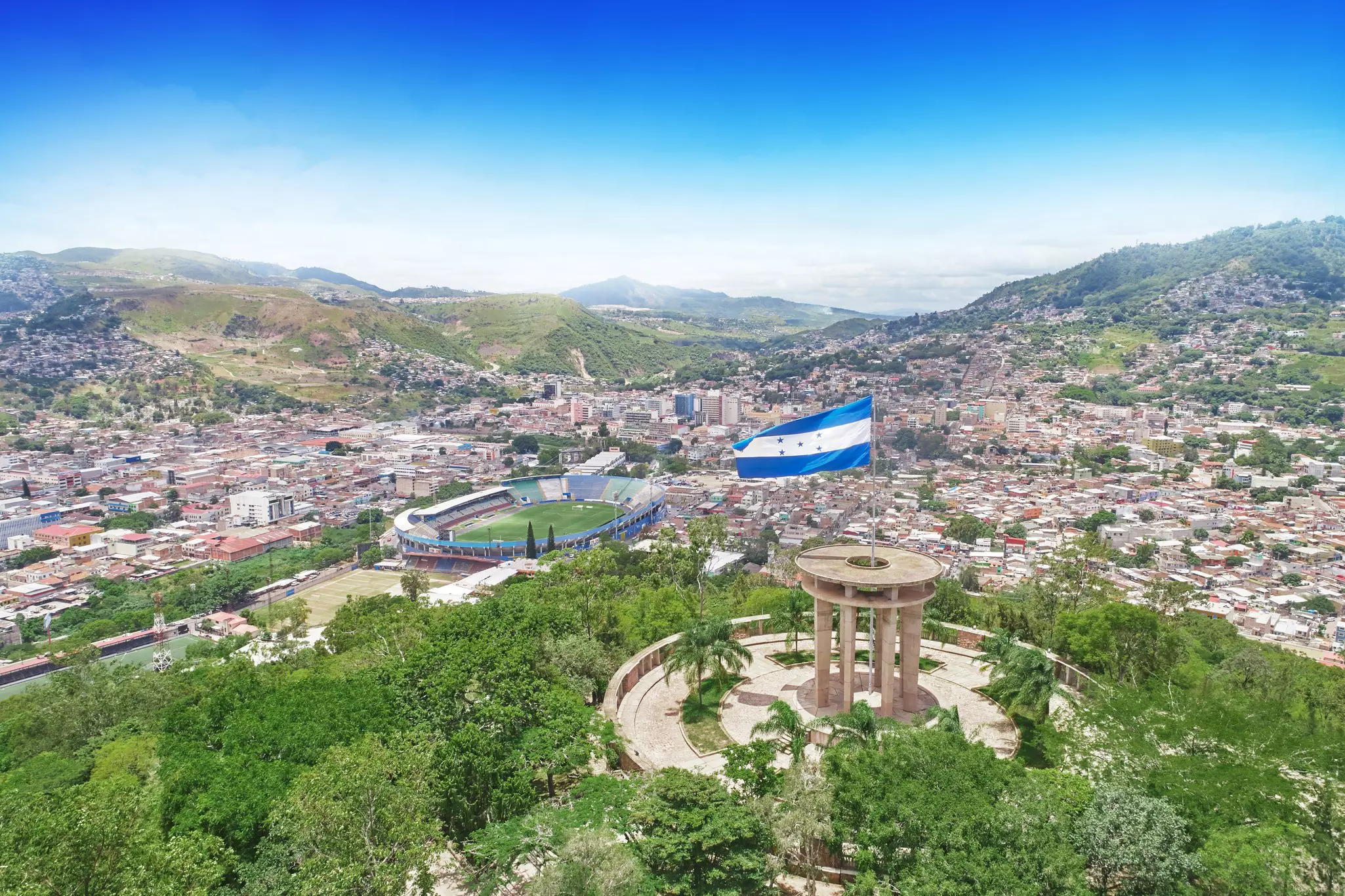 Tegucigalpa can be hectic and crowded but it's still possible to find moments of calm   © Manuel Chinchilla / Shutterstock