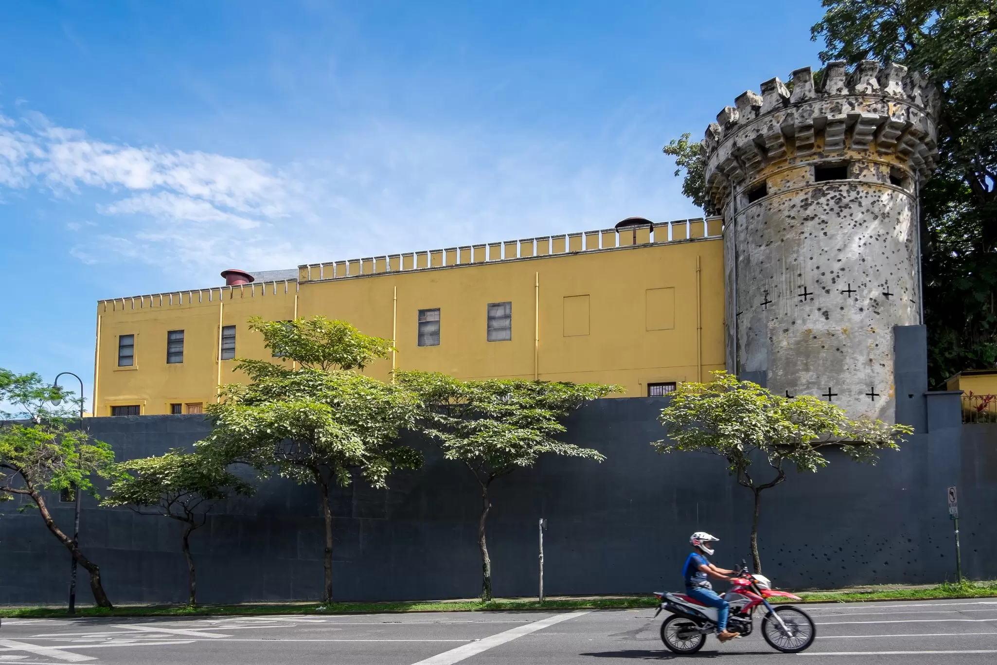 The capital of Costa Rica can be confusing and difficult to navigate, but it's always an adventure © Salvador-Aznar / Getty Images