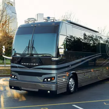 Hemphill celebrity bus.jpg