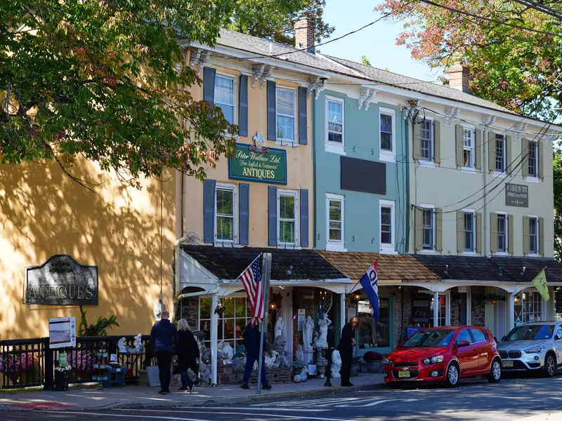 LAMBERTVILLE, NJ -3 OCT 2020- View of the charming historic town of Lambertville, located on the Delaware River in Hunterdon County, nicknamed the antiques capital of New Jersey., License Type: media, Download Time: 2025-07-23T16:42:04.000Z, User: adou...