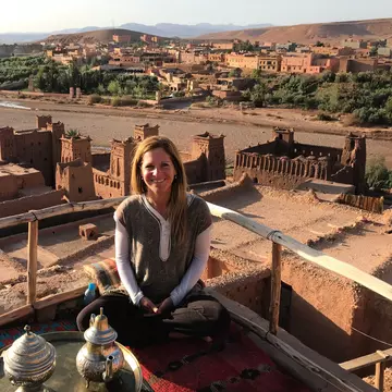 Local writer Sally Kirby enjoys tea time in Ait Ben Haddou, Morocco © Sally Kirby
