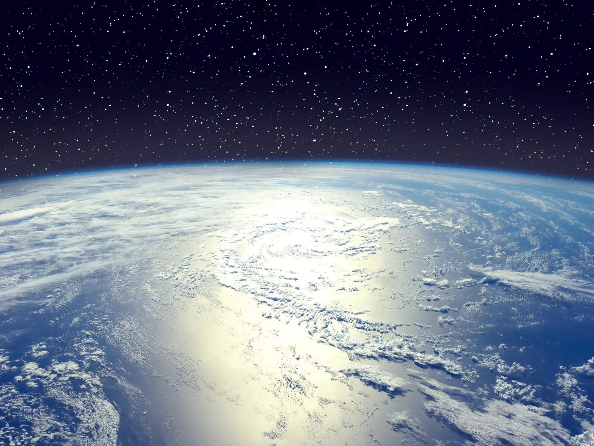 Stars an be seen without their distorting twinkle © Vladi333/Shutterstock