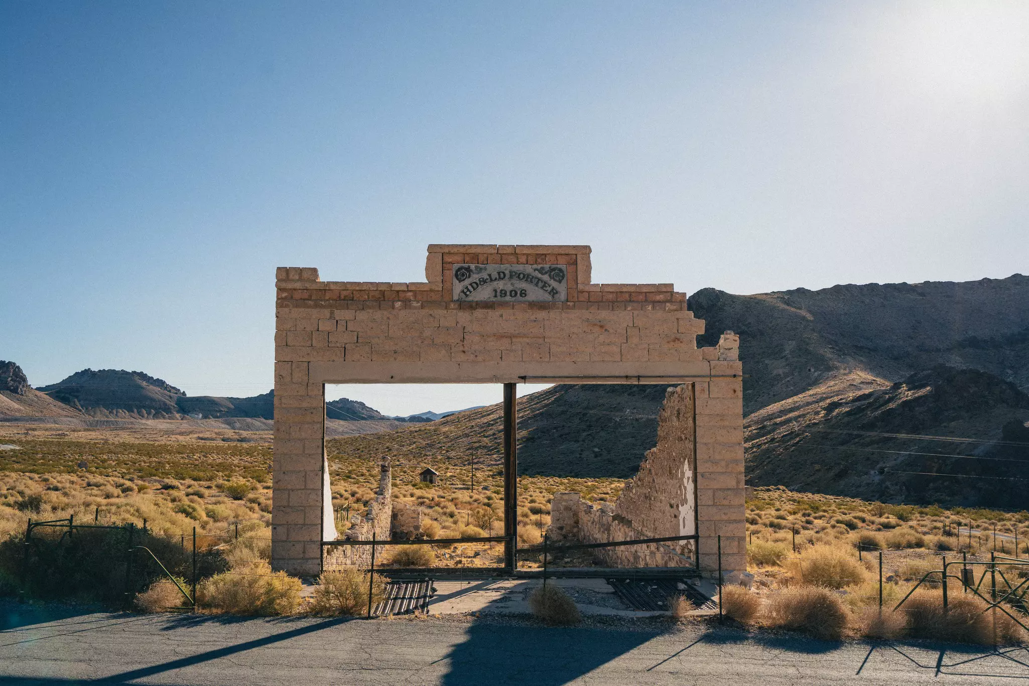 GhostTowns_Rhyolite2.jpg