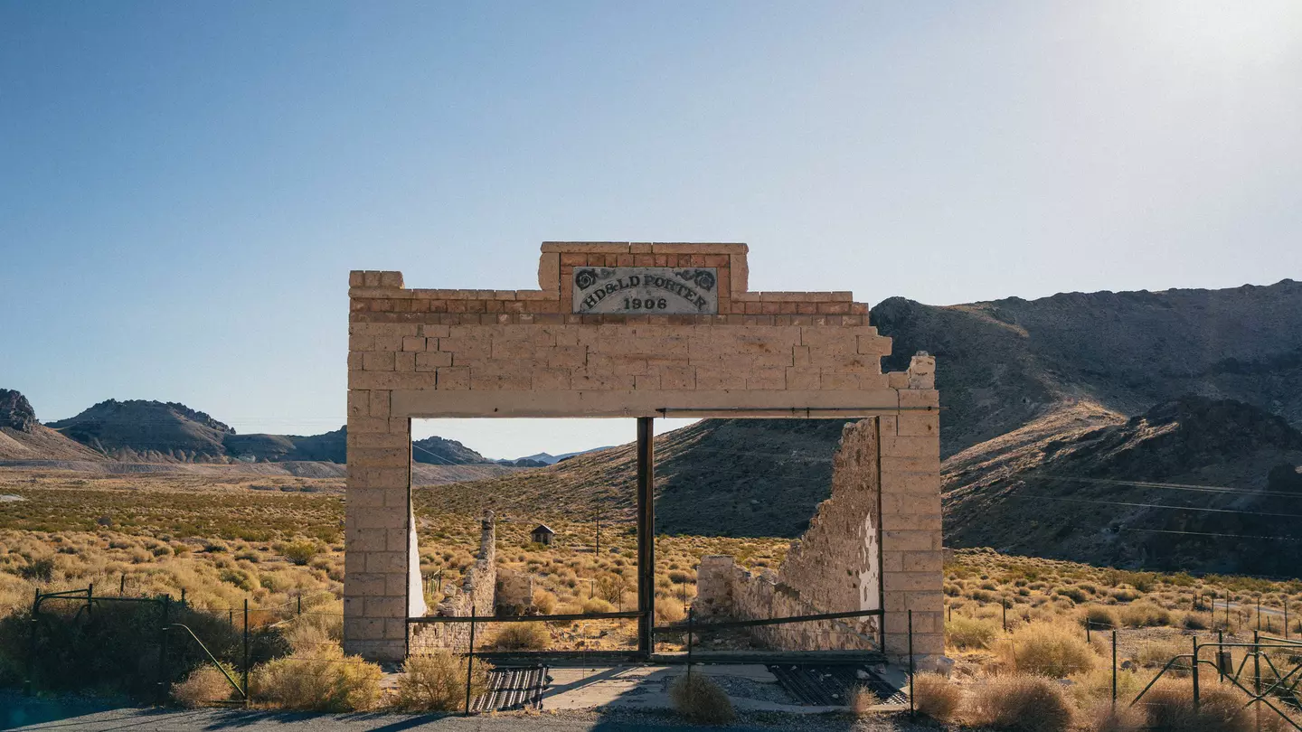 GhostTowns_Rhyolite2.jpg