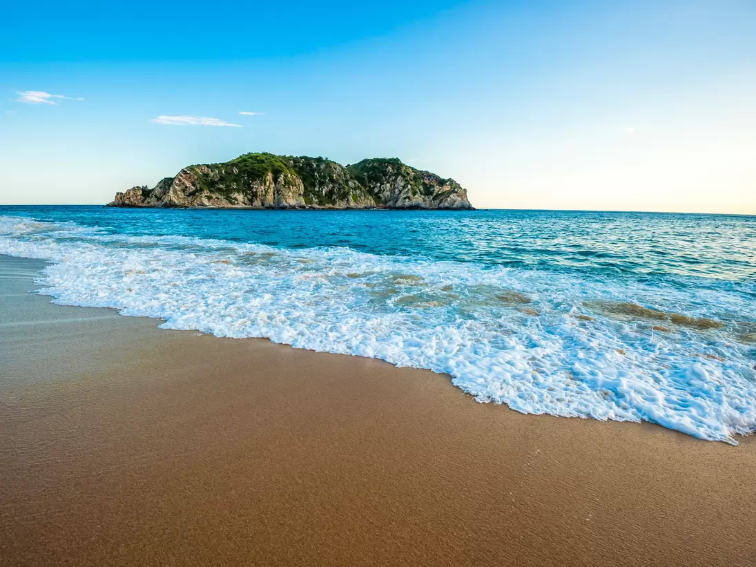 Cacaluta beach in Huatulko, Oaxaca, Mexico