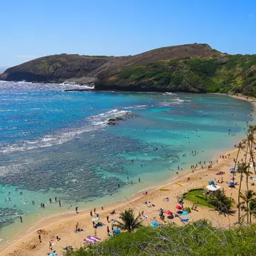 Aerial view of the beach of Hanauma Bay Nature Preserve on O'ahu island in Hawaii, United States, License Type: media, Download Time: 2025-12-05T21:19:29.000Z, User: rhylton_redventures, Editorial: false, purchase_order: 65050 - Digital Destinations and Articles, job: Lonely Planet, client: social, other: Rhianydd Hylton