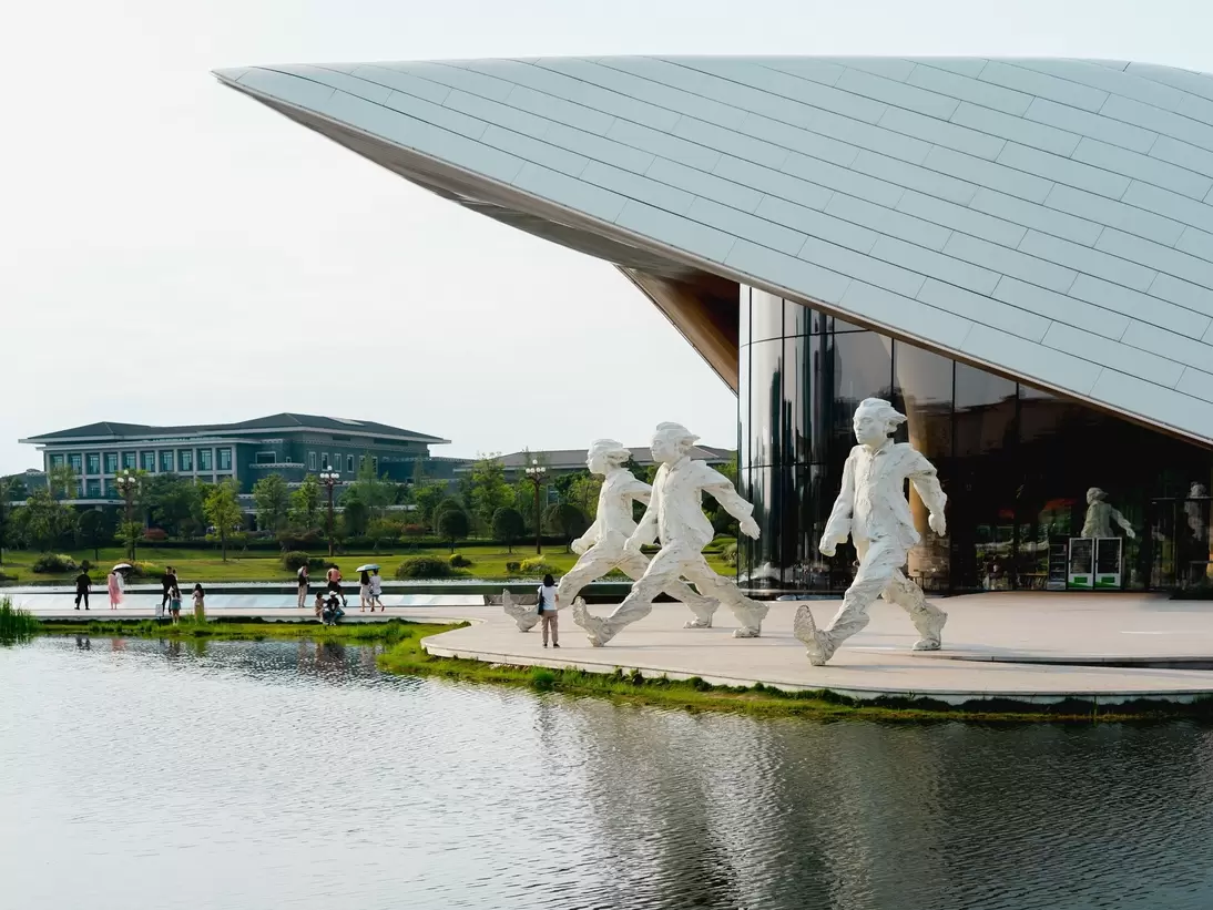 Chengdu, China, 07 June 2023: View of  Tianfu Art Museum in Chengdu. Which is  a new category of urban cultural and artistic space, integrates the park environment with art venues , License Type: media, Download Time: 2026-08-31T15:00:28.000Z, User: LP_NZhan, Editorial: true, purchase_order: 65050 - Digital Destinations and Articles, job: App Content, client: Lonely Planet App, other: Nadine Zhan 