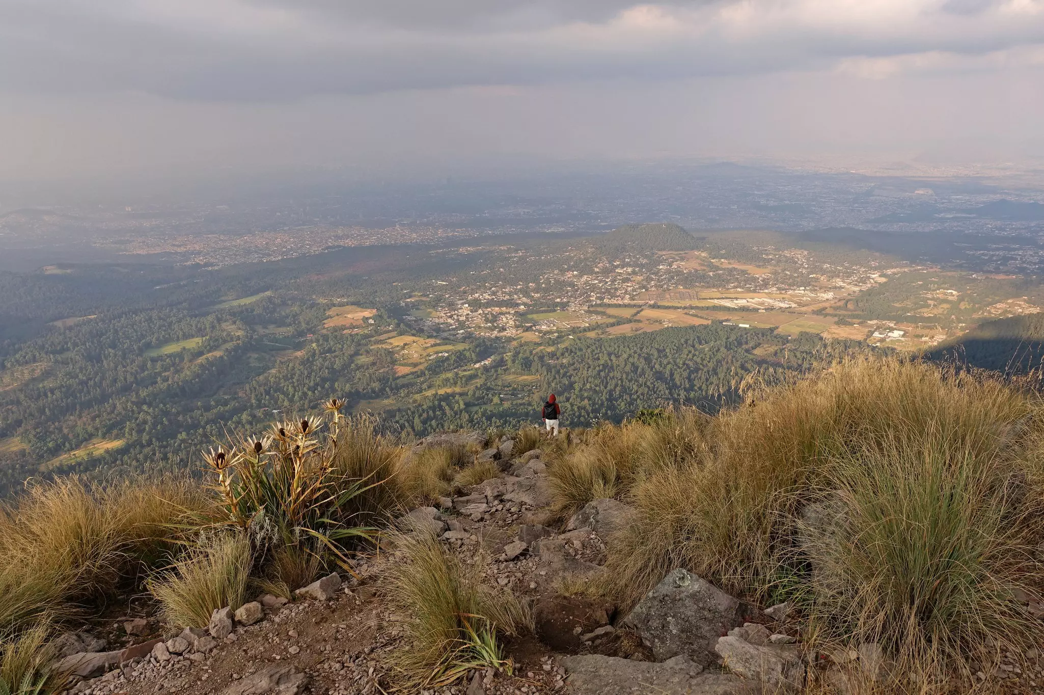 Pico Del Aguila maintain trip. Mexico country, Mexico City area.