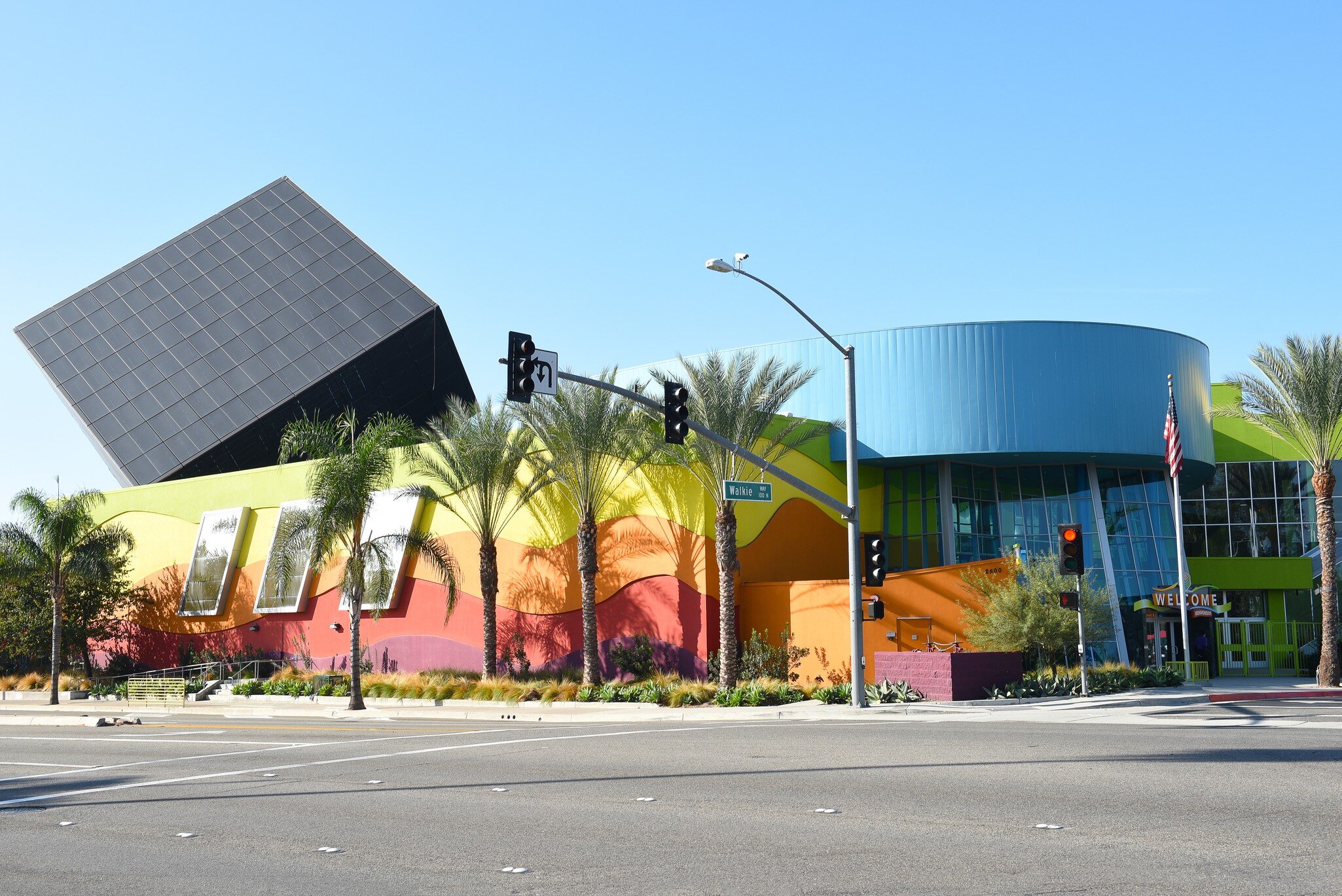 IRIVNE, CA - NOVEMBER 11, 2017: Discovery Cube Orange County. A science museum in Santa Ana, California, with more than 100 hands-on exhibits.; Shutterstock ID 1941842008;