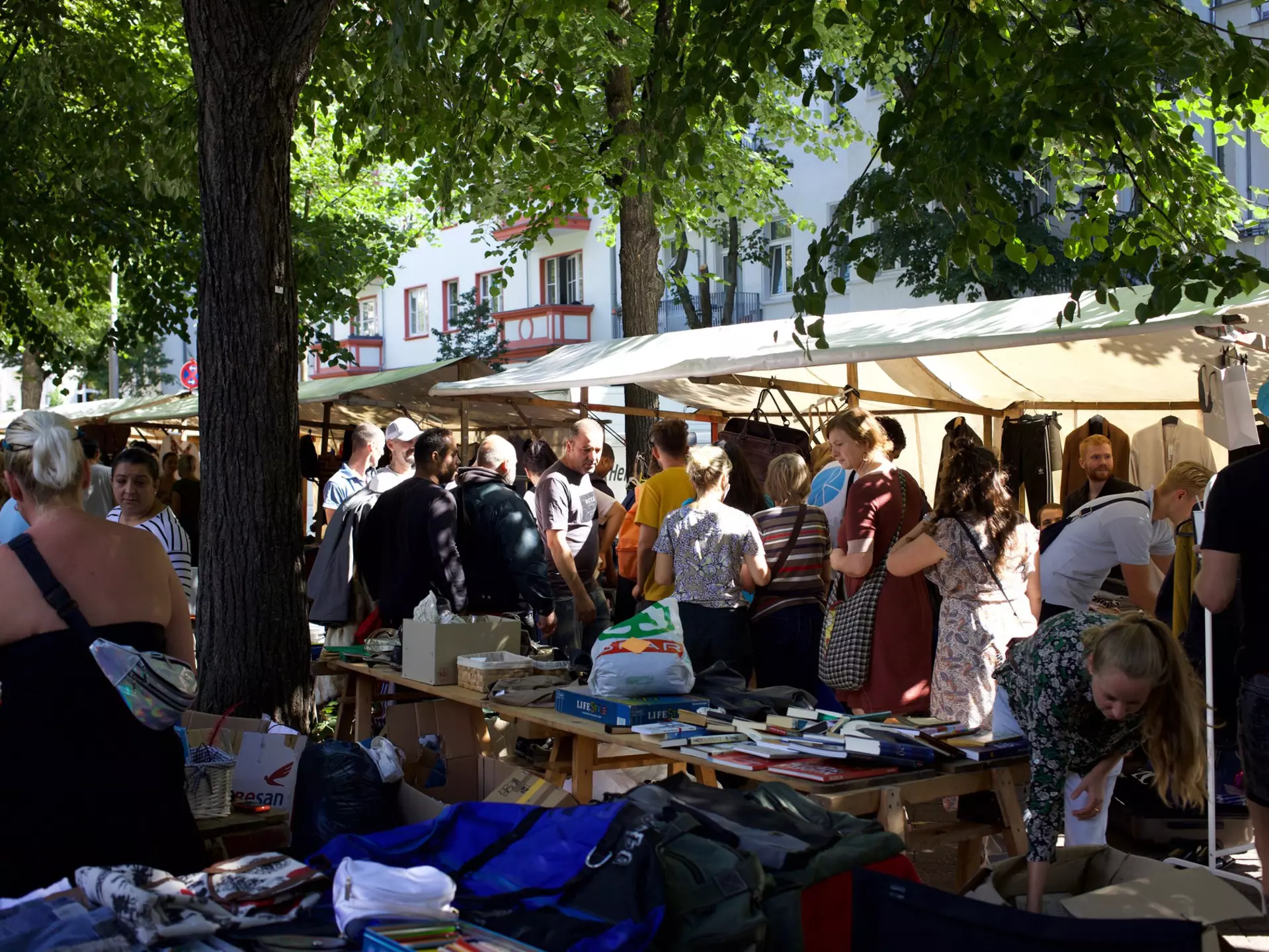 Berlin, Germany 8/23/2020 The incredible big flea market around Boxhagener platz in Friedrichshain on Sundays, License Type: media, Download Time: 2025-11-05T18:09:49.000Z, User: dorota_littlerobindesign, Editorial: true, purchase_order: 56530 - Guidebooks, job: Global Publishing WIP, client: Berlin 13, other: Dorota Michalec