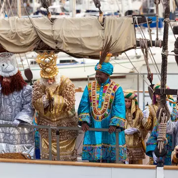 In Barcelona the Three Kings arrive by boat. Iakov Filimonov / Shutterstock