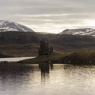 Ardvreck Castle on Loch Assynt on the NC500. Robert Ormerod for Lonely Planet