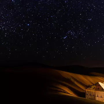 Nights in the Sahara are usually clear and starry. Jianwei Zhu / Shutterstock