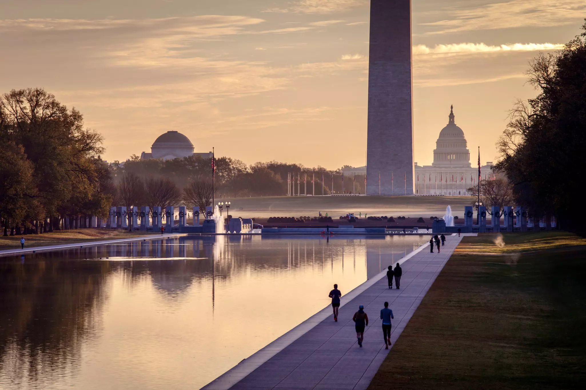 The National Mall may seem like a quick walk, but it's actually two miles long © WLDavies / Getty Images