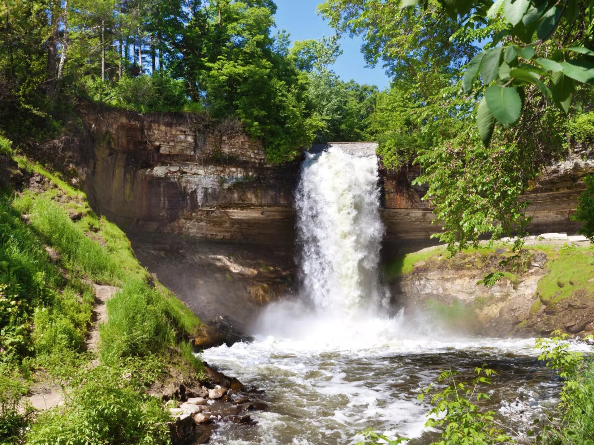 Minnehaha Falls of Minneapolis, Minnesota, USA. A popular tourist destination in the city of Minneapolis.