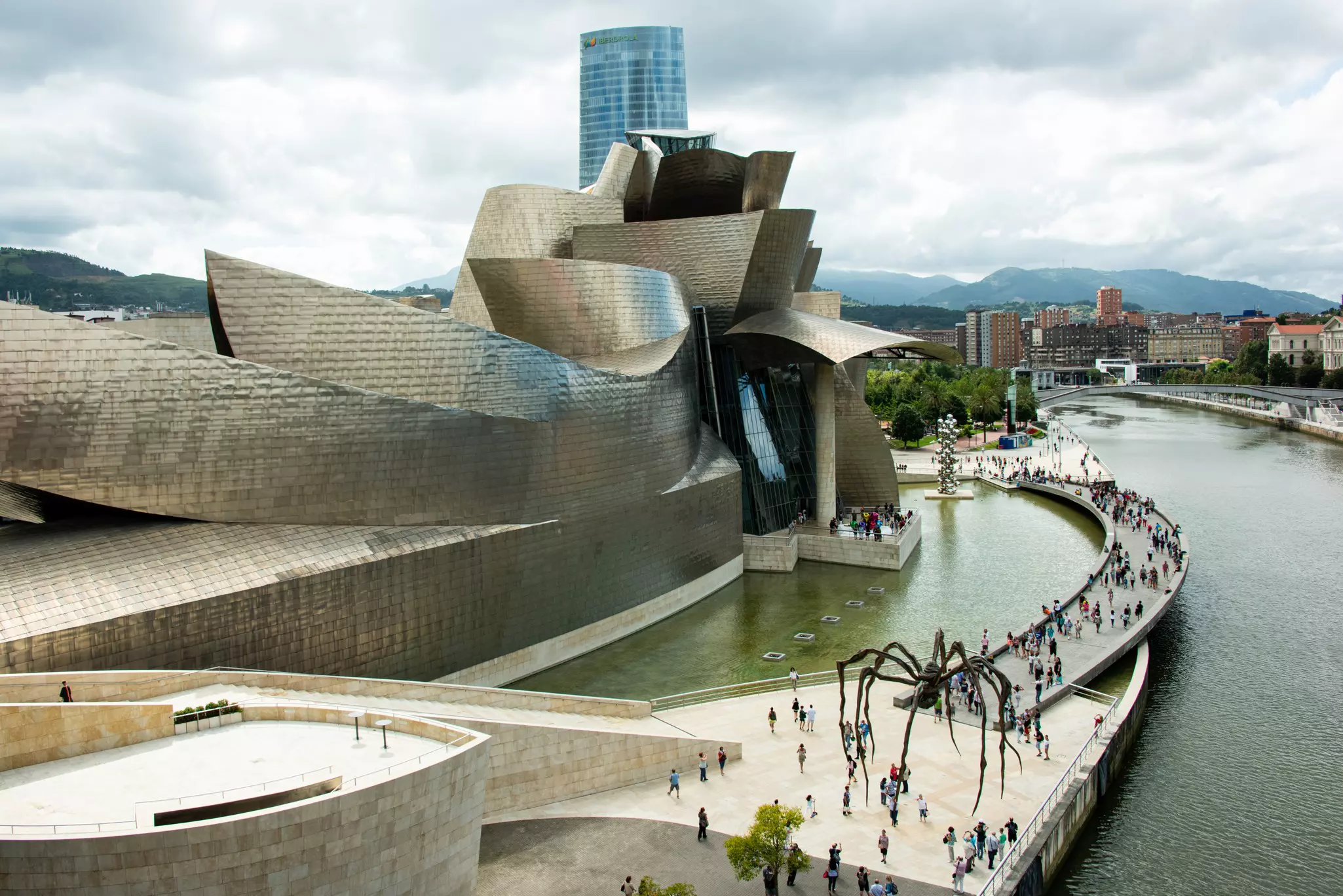 ...or choose sophisticated Bilbao, the Basque Country’s largest city and home to the famous Museo Guggenheim © MarcantonioBartelloni / Shutterstock