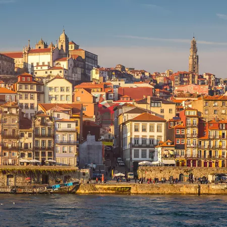 A mural in Porto.