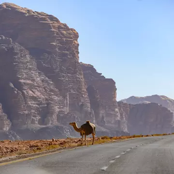 Here’s how to make the most of your desert adventure at Wadi Rum. travelwild/Shutterstock