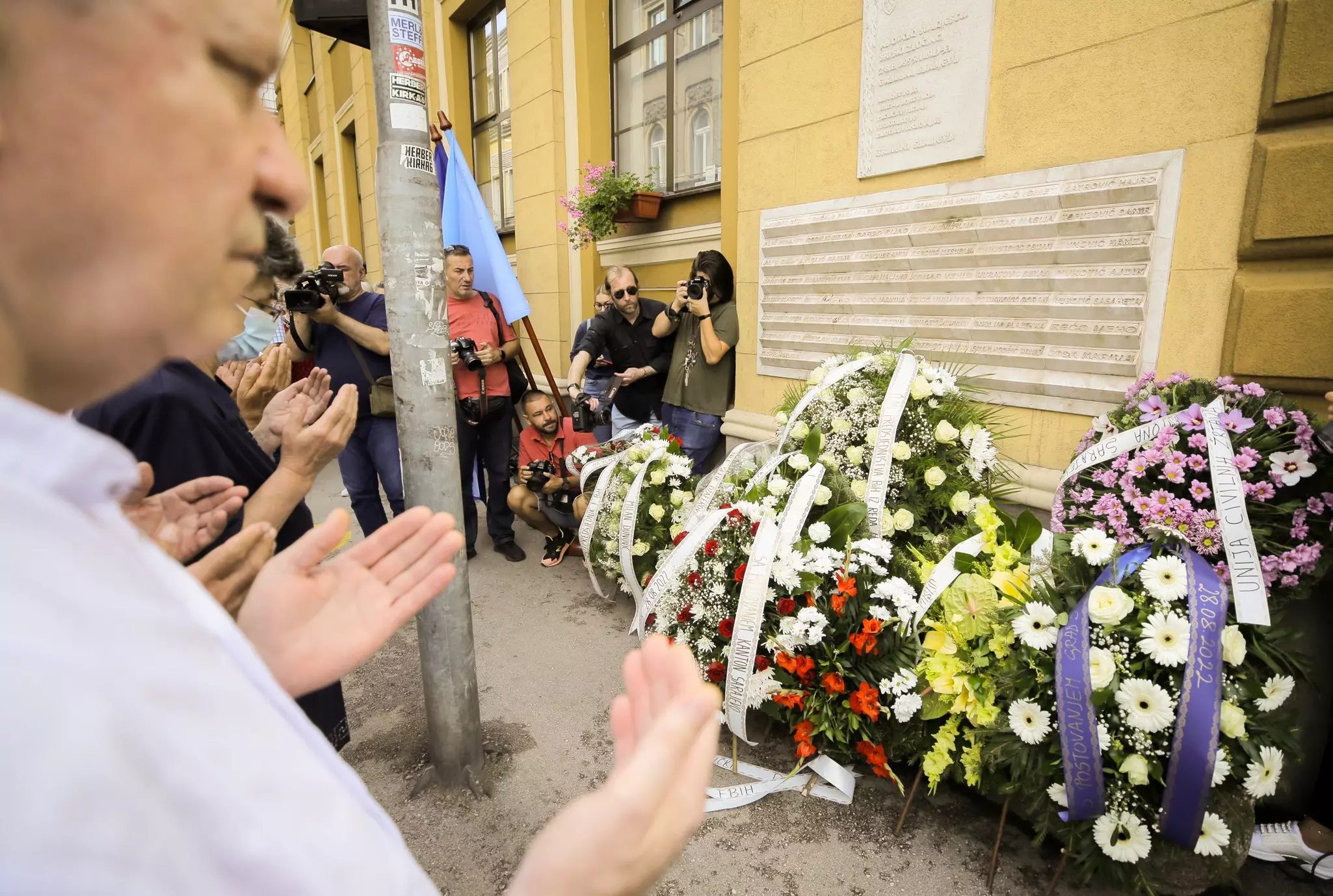 It's estimated 100,000 people died during the war in Bosnia. © Getty Images