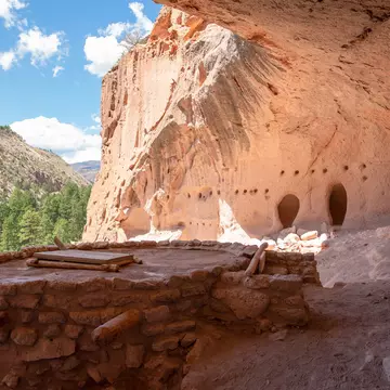 With its stunning deserts, a deep and varied history, and breathtaking natural beauty, New Mexico is unique. Traveller70/Shutterstock