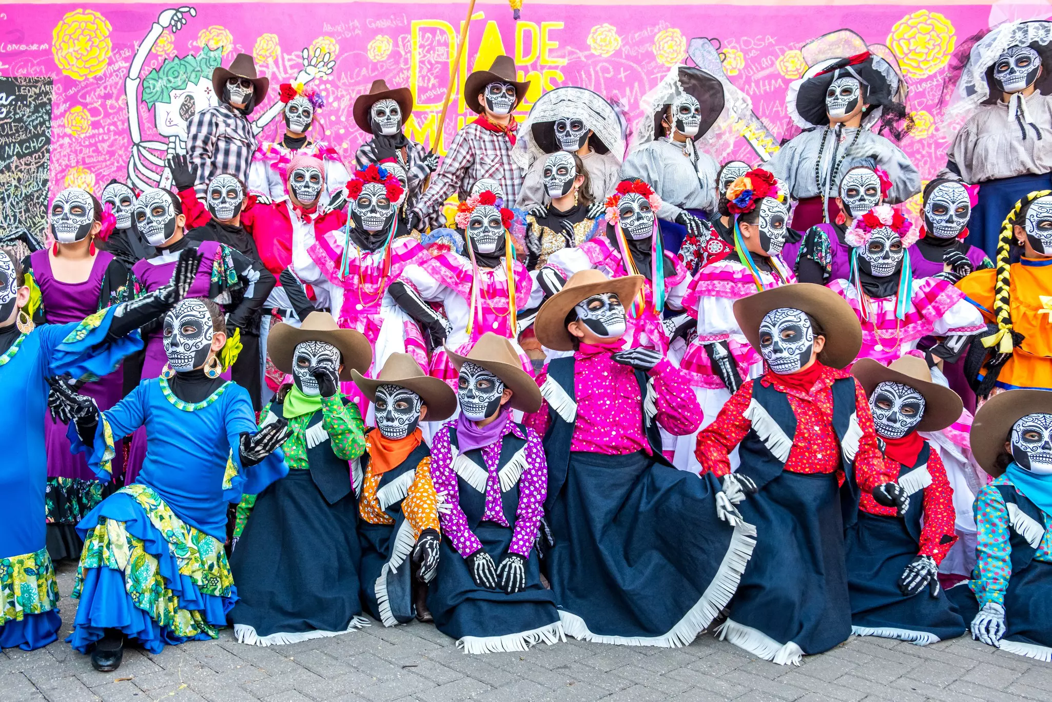 Celebrate Día de los Muertos with locals in October © Moab Republic / Shutterstock
