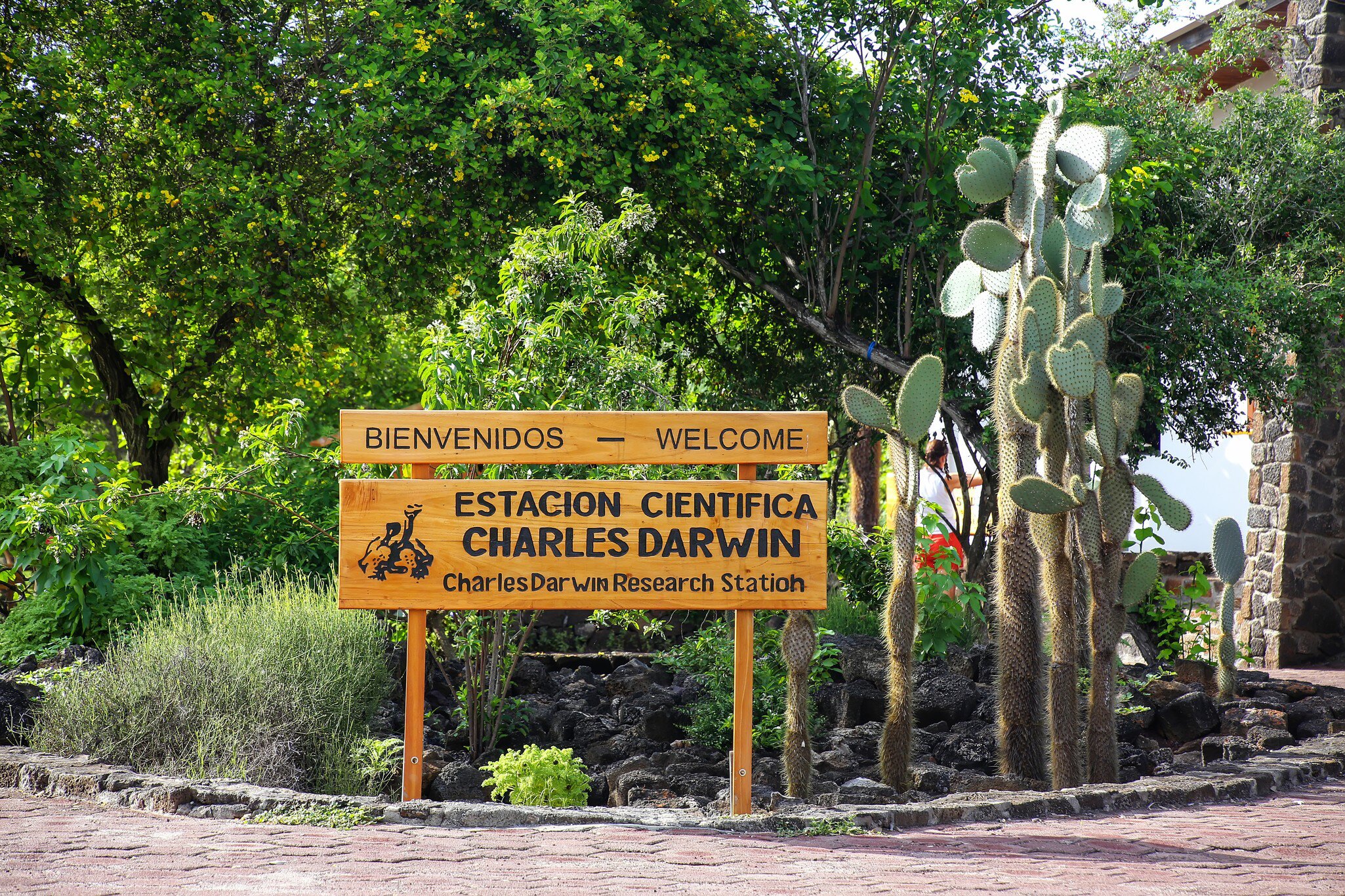 Charles Darwin Research Station welcome sign on Santa Cruz Island in Galapagos, Ecuador. 