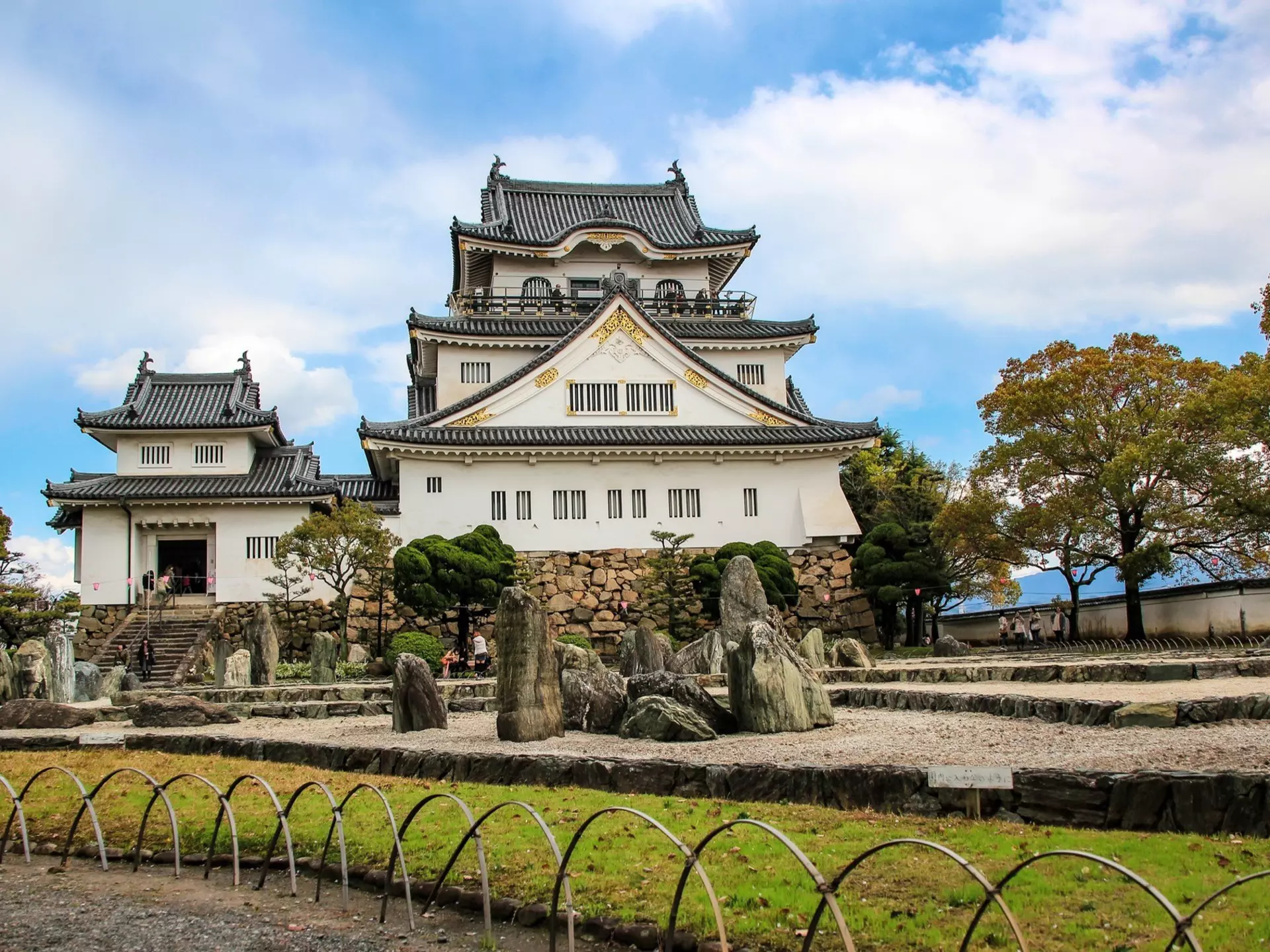 Tokyo_Osaka_Gems_Kishiwada-Castle.jpg