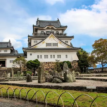 Tokyo_Osaka_Gems_Kishiwada-Castle.jpg