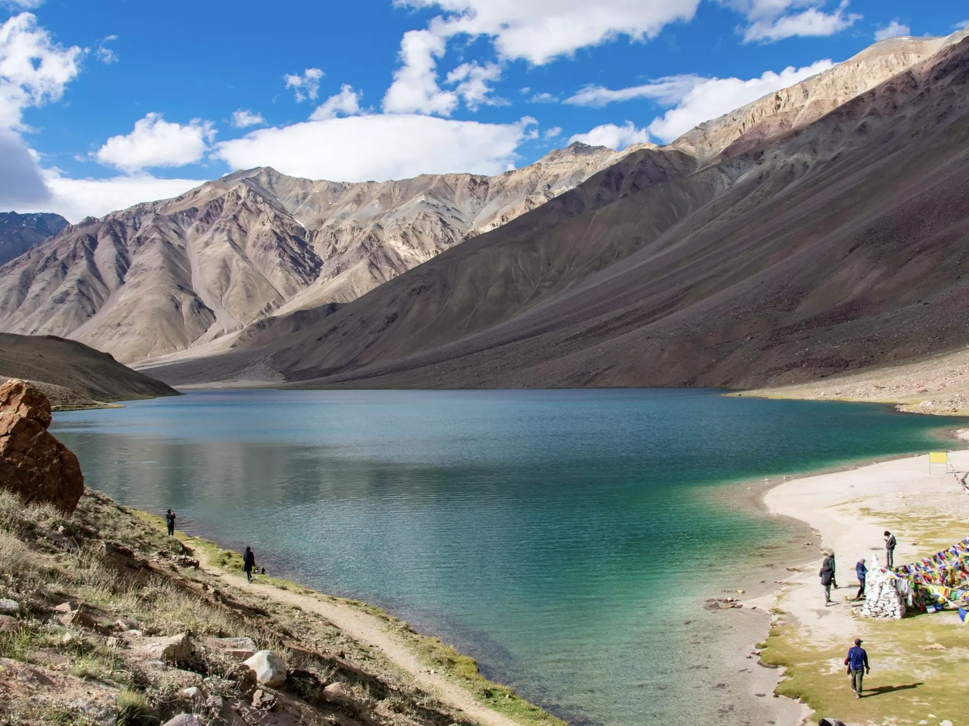 A view of Chandra Taal, Himachal Pradesh, India. sumankyal/Shutterstock