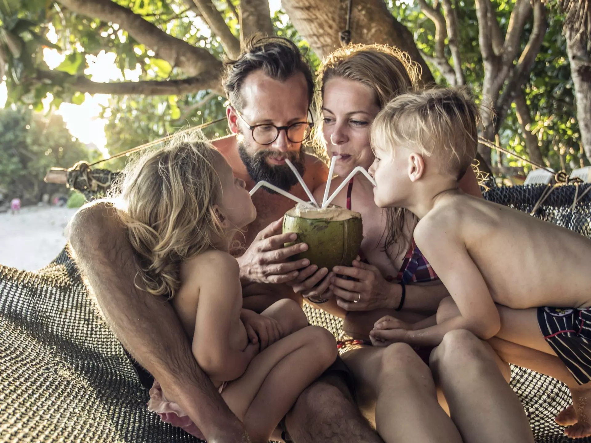 Traveling with a family isn’t easy on the wallet. Here are some ways to make it sting less © David Trood / Getty Images