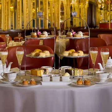 Afternoon tea at The Grill Room is one of London's loveliest treats. Cafe Hotel Royal