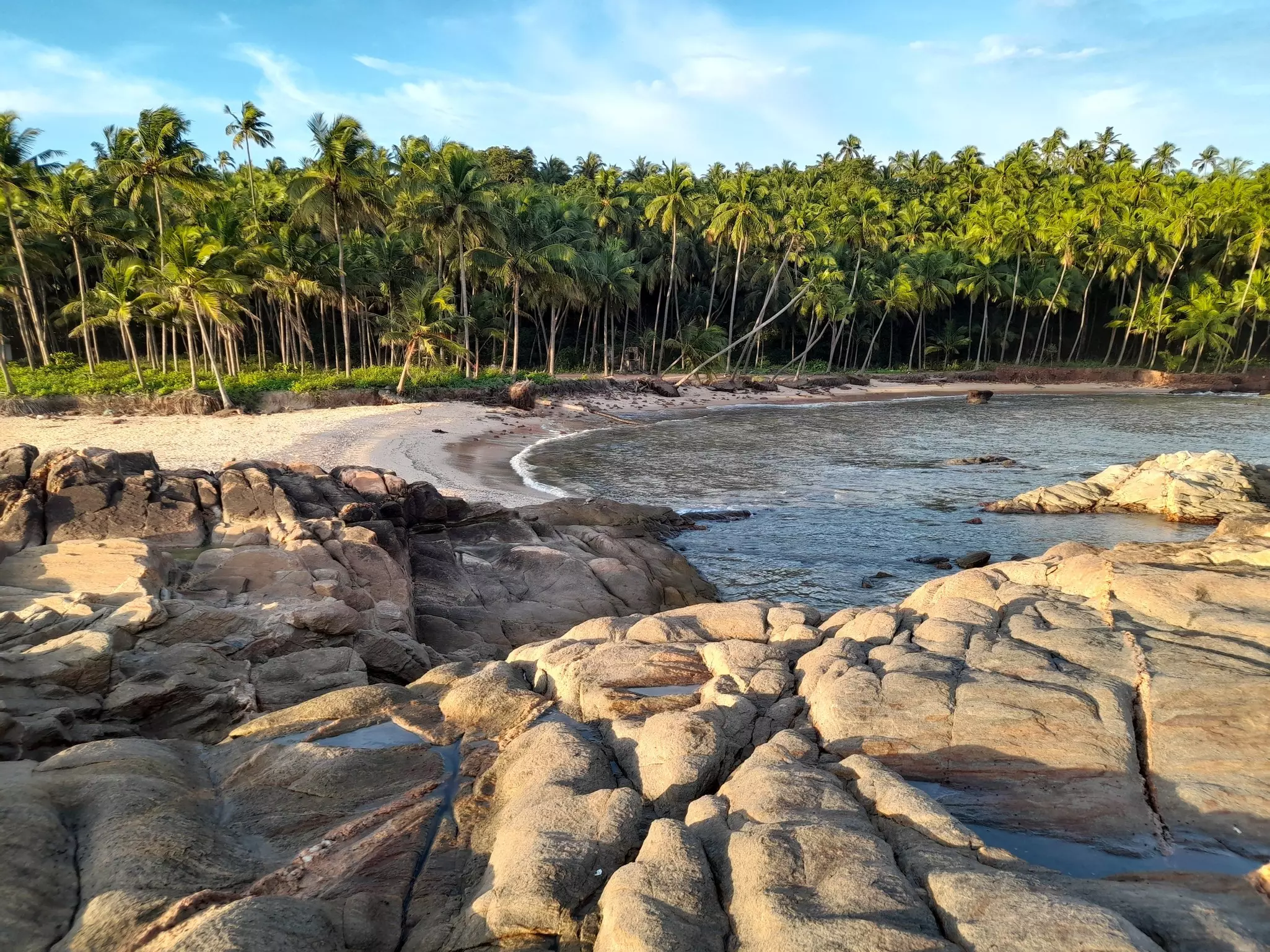 Take the train to some of Kerala’s less-visited beaches, such as Ezhara in Kannur © nik_nadal / Shutterstock