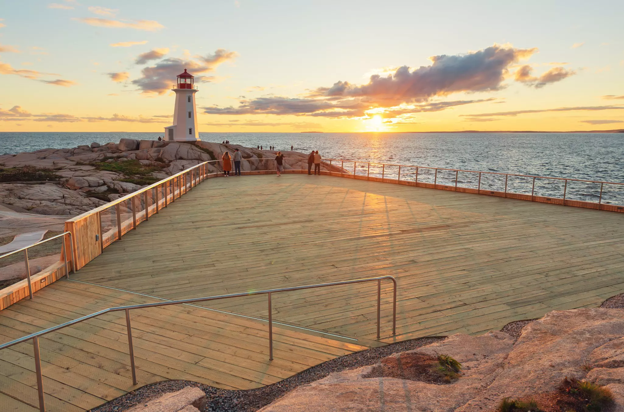 The new observation deck looking out on charming Peggy’s Cove lighthouse is fully accessible © shaunl / Getty Images