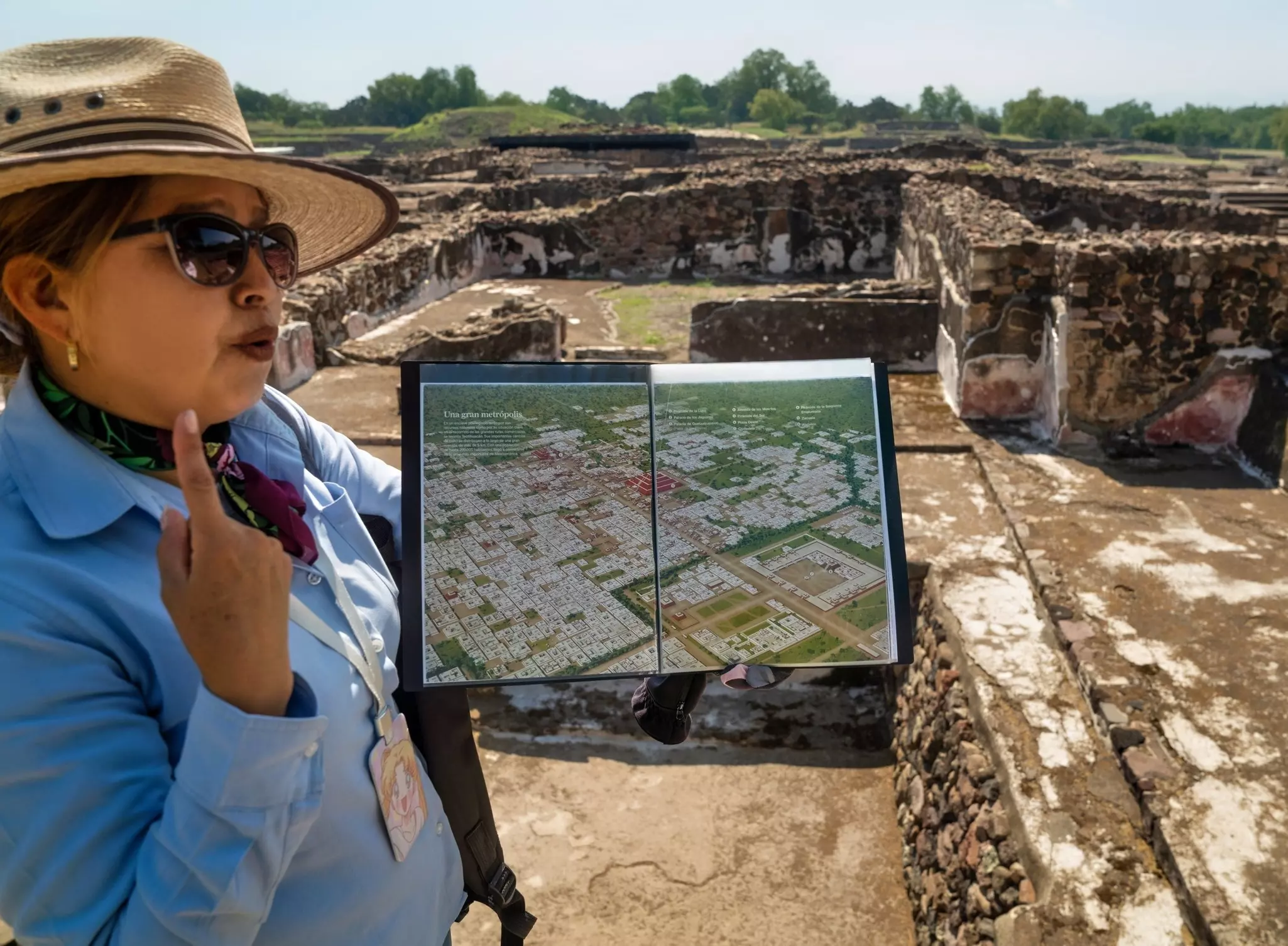 Tour guide at Teotihuacan near Mexico City.