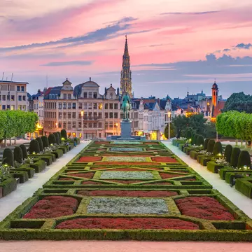 Brussels City Hall and Mont des Arts area at sunset in Brussels, Belgium  License Type: media  Download Time: 2021-08-20T16:06:46.000Z  User: zachary.laks_lonelyplanet  Is Editorial: No  purchase_order:   