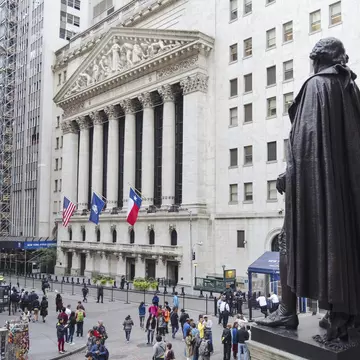 The George Washington Statue at Federal Hall overlooks the colonnaded New York Stock Exchange.
Lonely Planet, new york city, United States, America, street photography, urban photography, Tourist