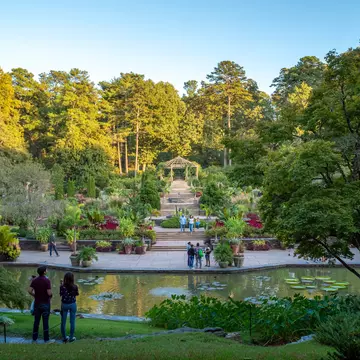 canto-6nbhbrjg - The Sarah P Duke Gardens in Durham, North Carolina. gurezende/Shutterstock