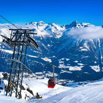 Cable car at Eggishorn in the canton of Valais, Switzerland. SSKH-Pictures/Shutterstock