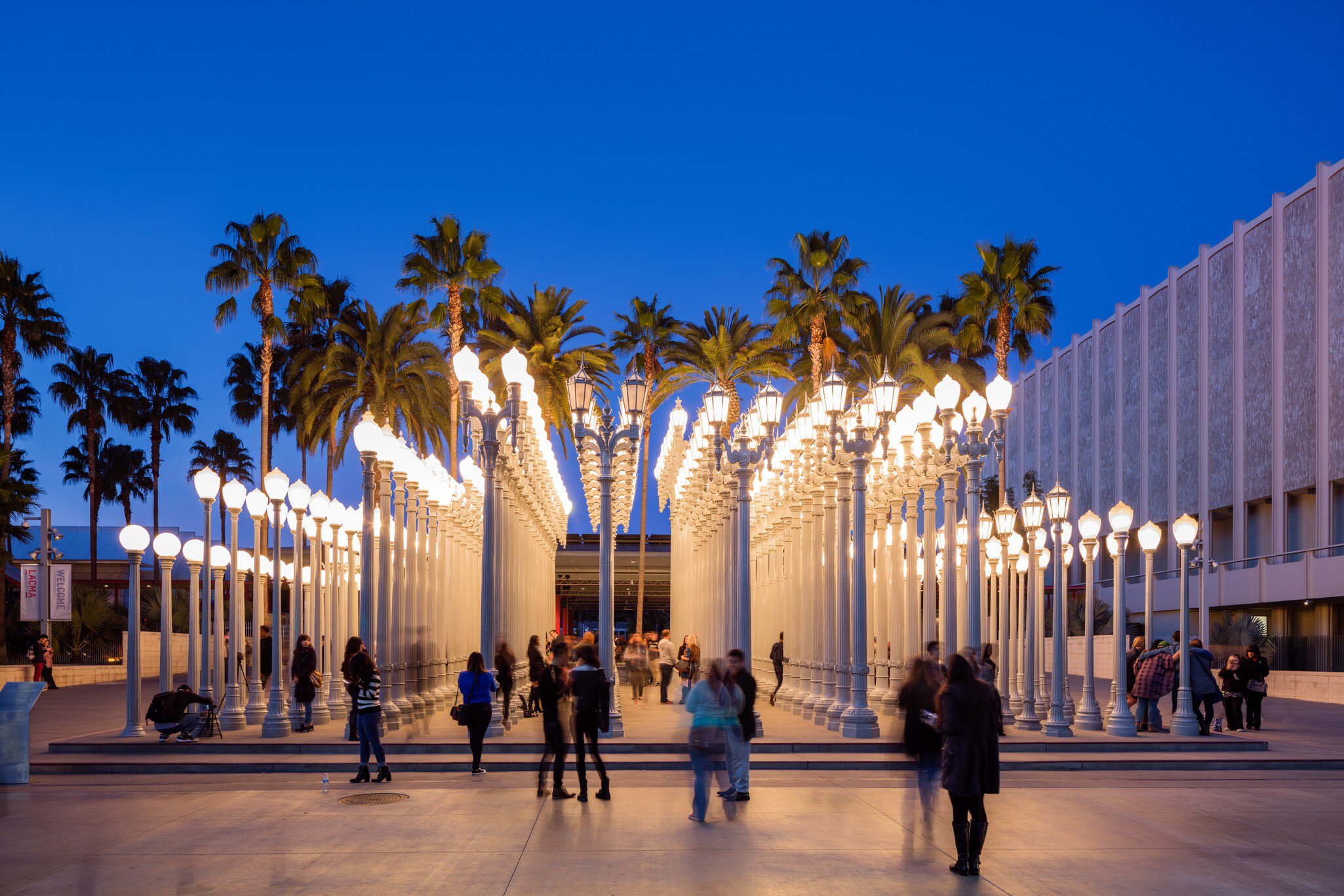 GettyImages-589971260.jpg
Urban Light by Chris Burden at LACMA