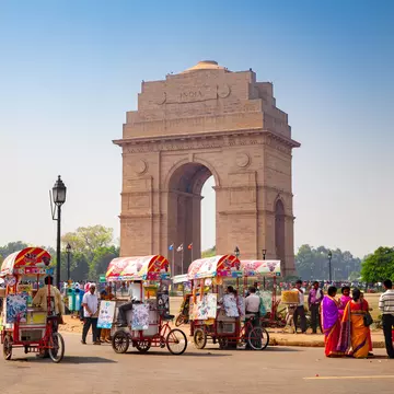Ice cream sellers in front of the India Gate, New Delhi, India.