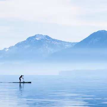 The beauty of Lake Tahoe makes it a top place to visit in California © hale irwin / Getty Images