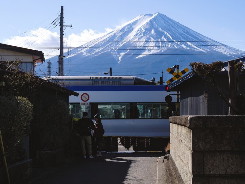 View of the Tōkaidō Shinkansen high speed traion and Mount Fuji
Licensed for Dream Trips 2026 landing page