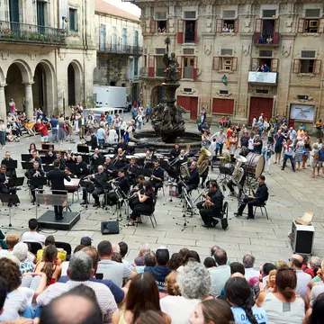 Santiago de Compostela, Spain; 7.6.2023, concert by the municipal music band in the plaza de las platerías., License Type: media, Download Time: 2025-05-29T14:41:36.000Z, User: lonelyplanetmedia, Editorial: true, purchase_order: 65050 - Digital Destinations and Articles, job: Global Publishing WIP, client: Global Publishing WIP, other: Peterson Haggarty // SS Comp Ingestion