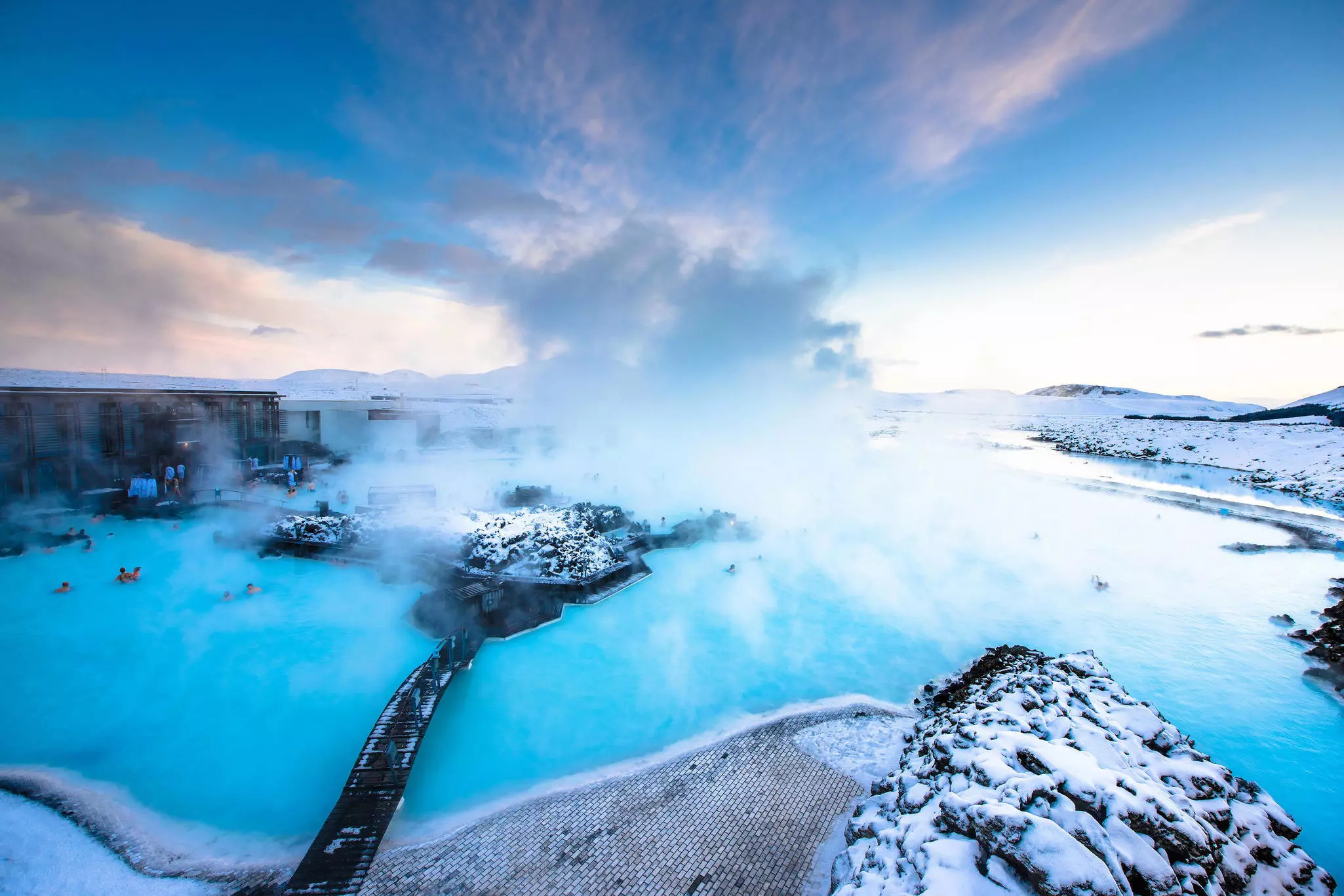 Blue lagoon hot spring spa in Reykjavik, Iceland © Suranga Weeratuna / Alamy Stock Photo