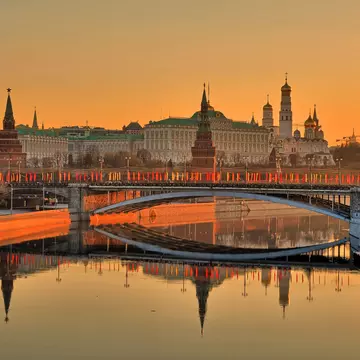 Sunrise at Moscow Kremlin, Russia.
yellow, sky, landscape, russia, sunrise, city, moscow, reflection, nature, river, travel, light, towers, bridge, summer, background, design, view, stars, roads, town, kremlin, picture, gloss, embankment, ussr, office, border, beams, shine, illumination, icon, route, government, tower bridge, government building, political, russian federation, river view, repulse, Moscow, Russia, view of city, kremlin in moscow