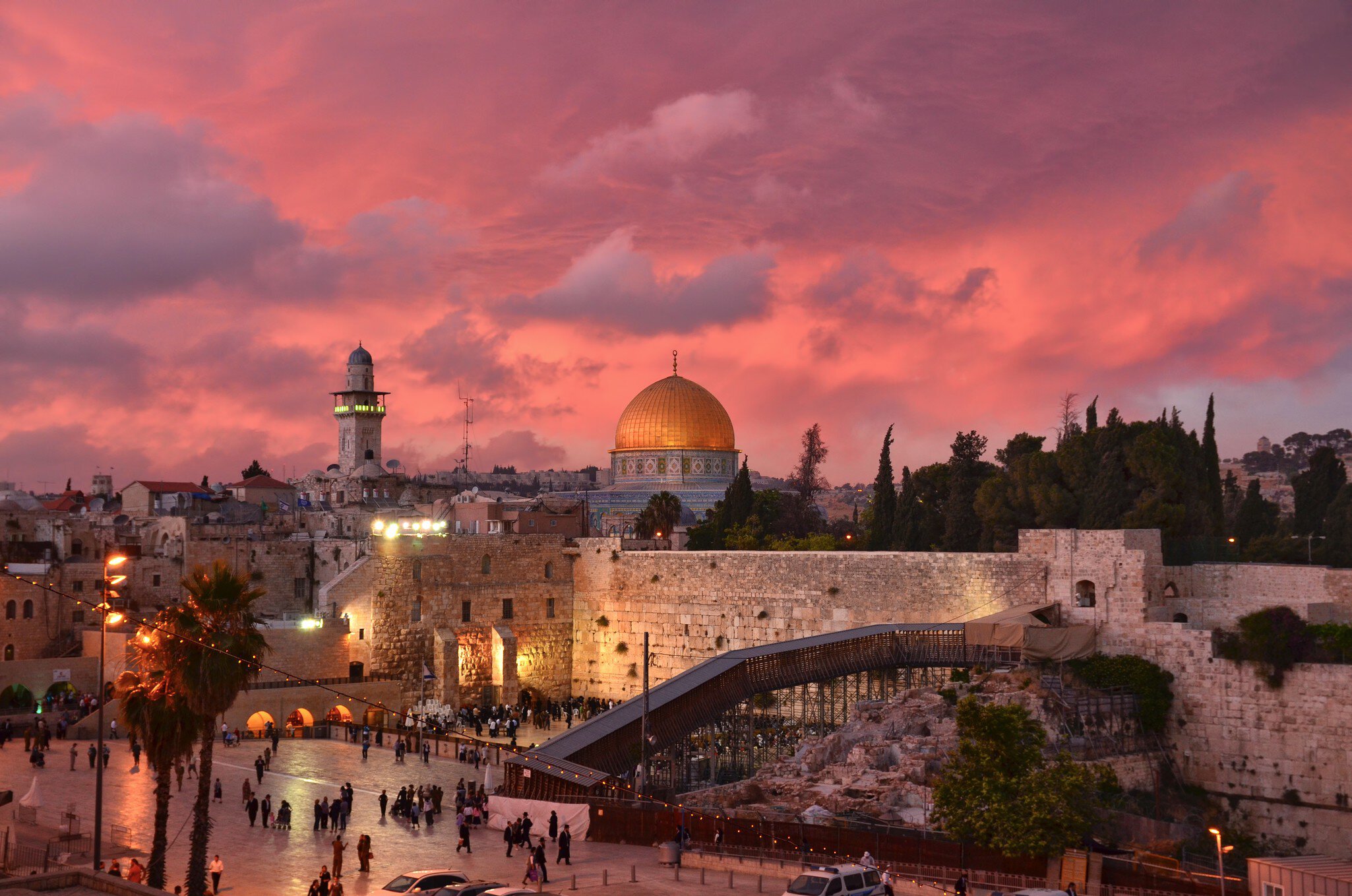 Choose a place to stay in Jerusalem's Old City to be close to the action of Shabbat. Mark Millan / 500px