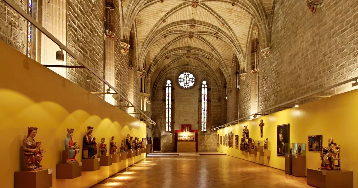 This running route through Aix and Arles puts you in the paintings of Cézanne and Van Gogh - Lonely Planet