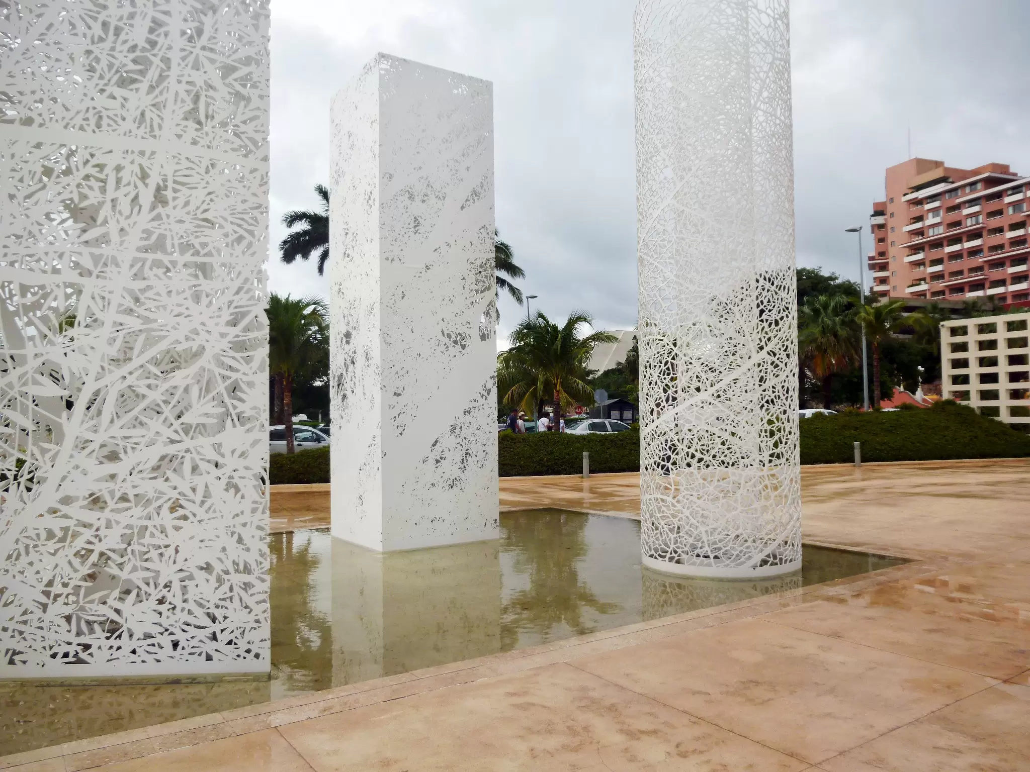 Three columns at the entrance of Maya Museum of Cancun