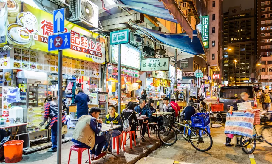 HONG KONG - JUN 6: Temple Street: It is known for its night market and one of the busiest flea markets at night in the territory. June 6, 2015 in Hong Kong